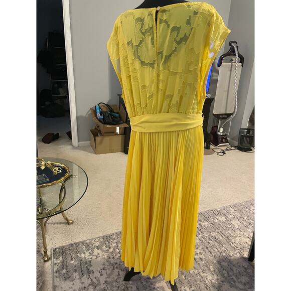 Lane Bryant Yellow Pleated Maxi Dress 18/20 Tie Waist Cap Sleeve Plus Size - Picture 4 of 7